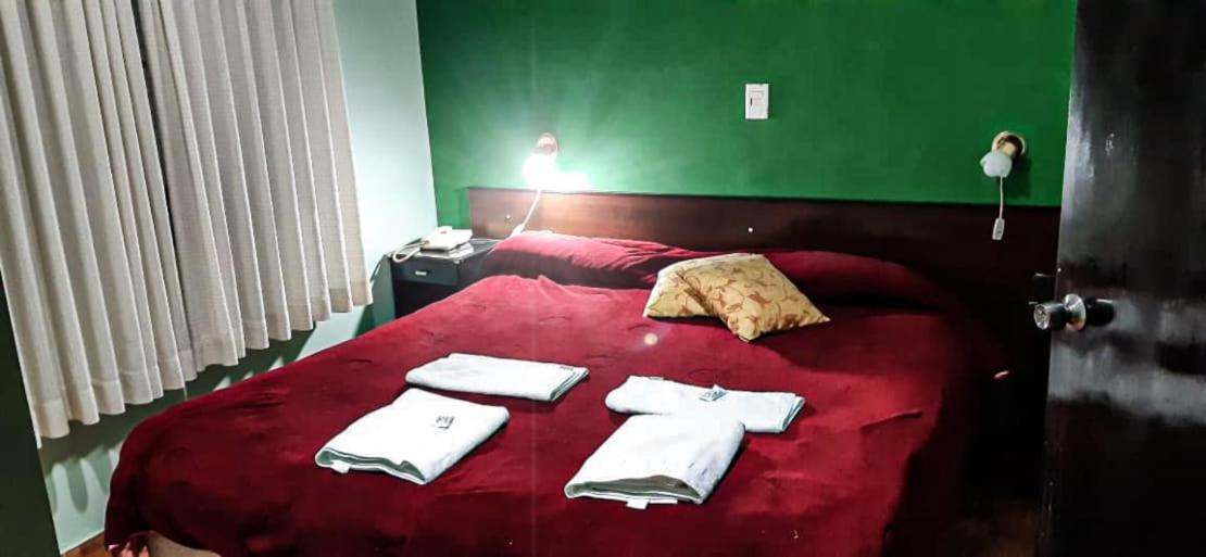 Hotel Emperador Cafayate Bagian luar foto